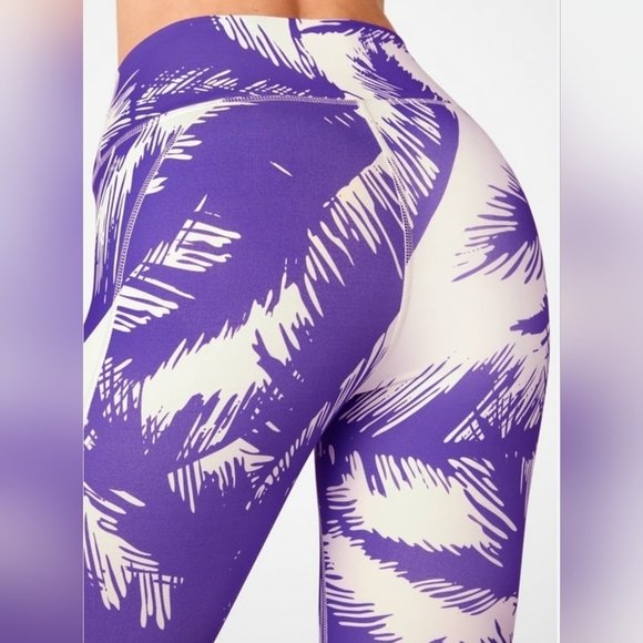 Flabletics NWT
Pure-luxe Oasis High-Waisted Leggins  Tropical Palm. - Picture 3 of 13
